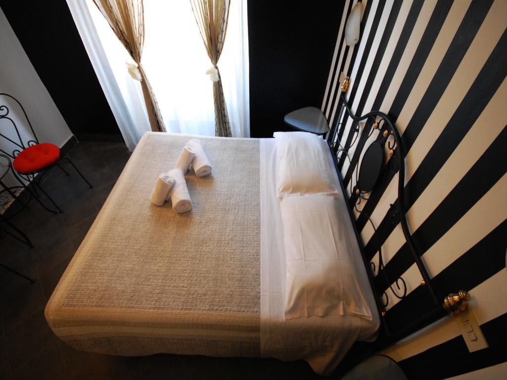 Romadelante Hotel Ngoại thất bức ảnh