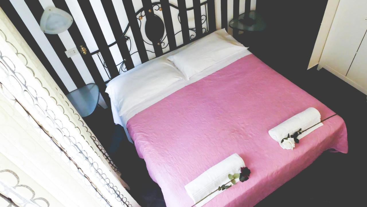 Romadelante Hotel Ngoại thất bức ảnh