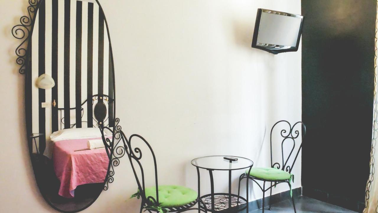 Romadelante Hotel Ngoại thất bức ảnh