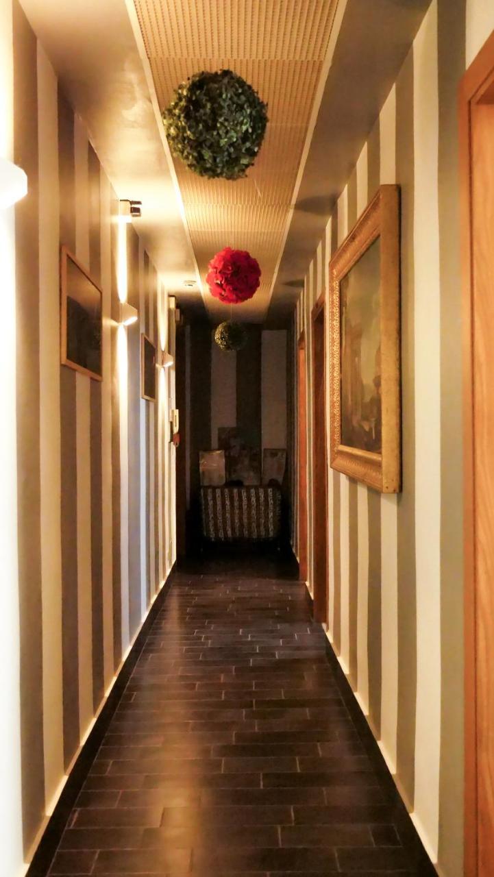 Romadelante Hotel Ngoại thất bức ảnh