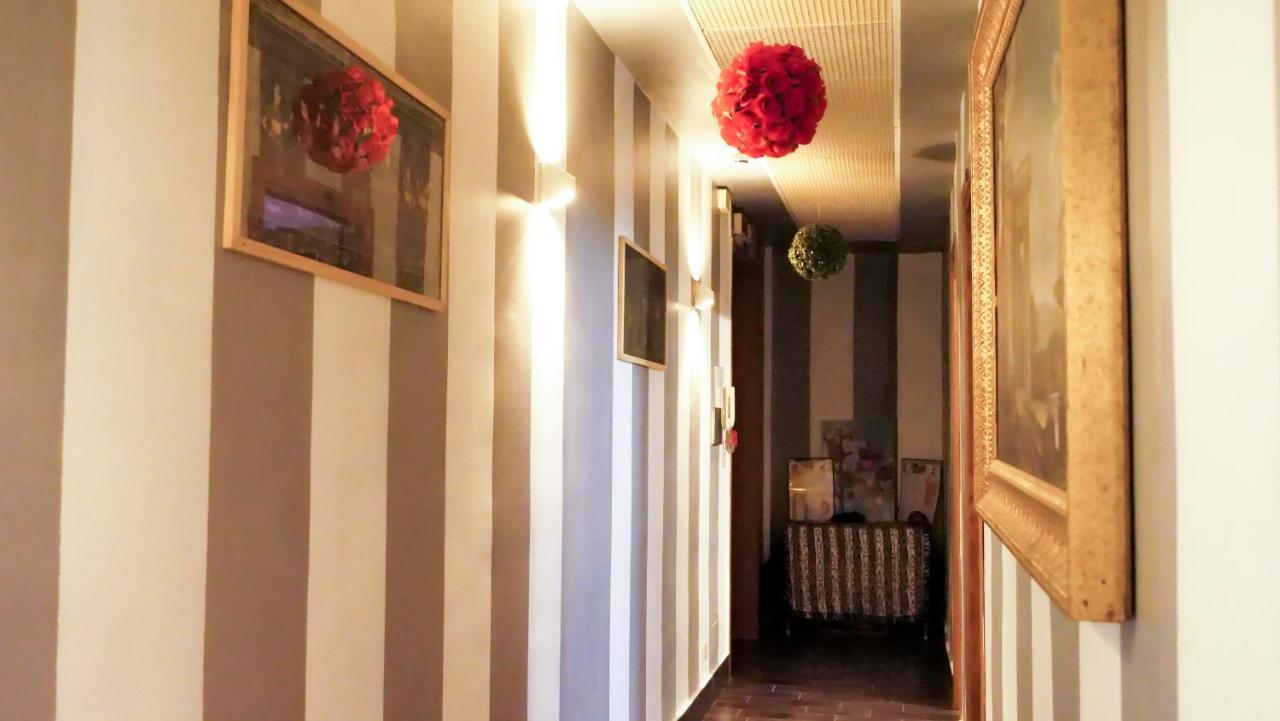 Romadelante Hotel Ngoại thất bức ảnh